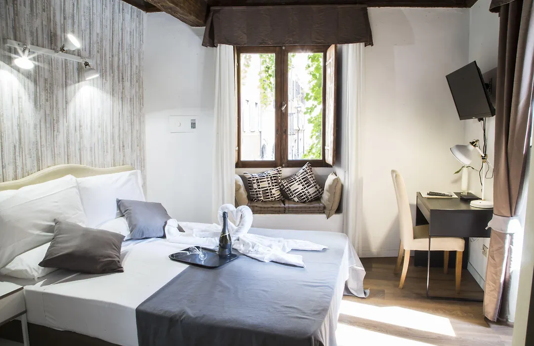Do-Do Navona Suites-1